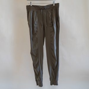 Lululemon Mid-Rise Jogger Dark Forest
